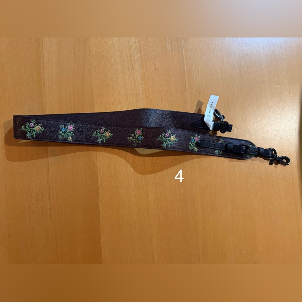 Coach Flower Bag Strap. (4)
